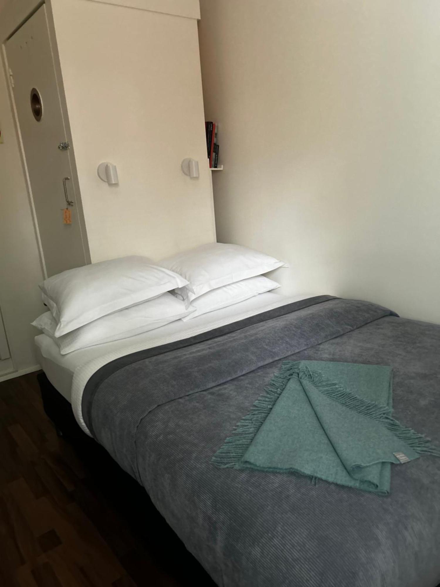 Studio 104- Free Parking Onsite -Private Entrance Reykjavík Kültér fotó